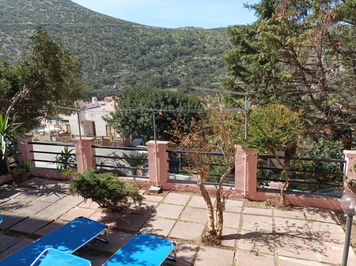 Casa Rosa I.U.N Q9637 Apartment Buggerru Luaran gambar