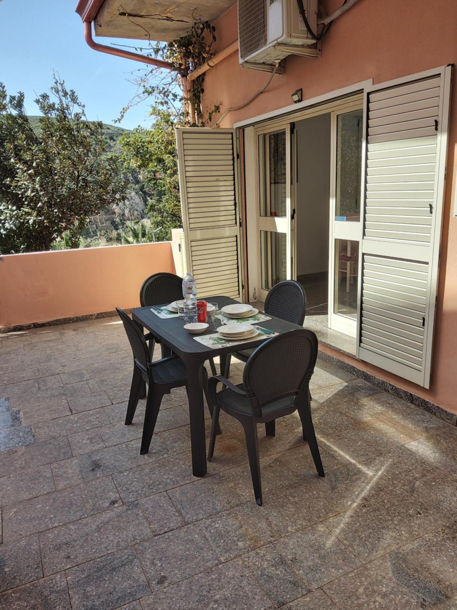 Casa Rosa I.U.N Q9637 Apartment Buggerru Luaran gambar